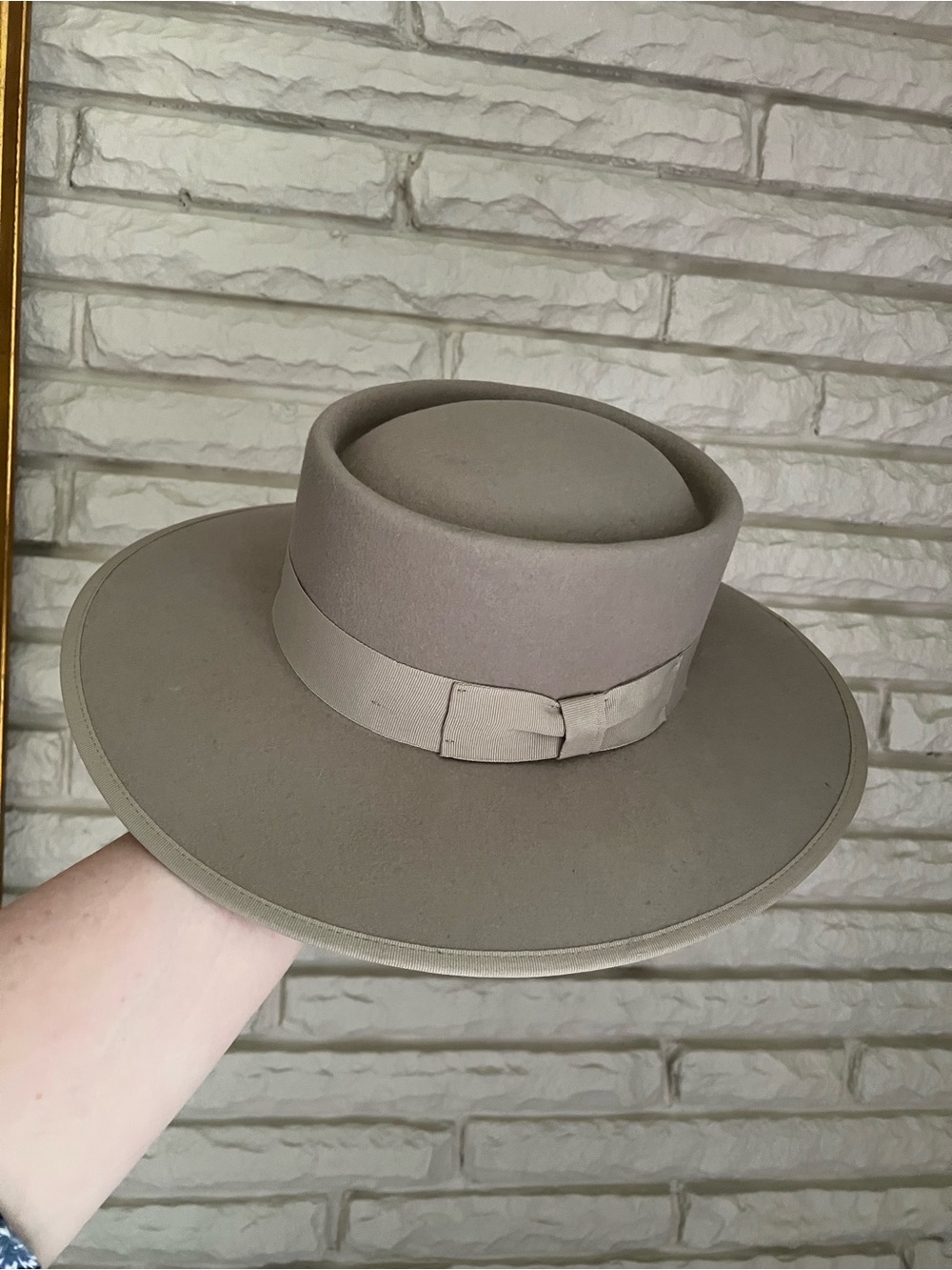 Olive & Pique VIDA Ivory Off White Cream 100% Wool Felt Rancher Hat Adjustable